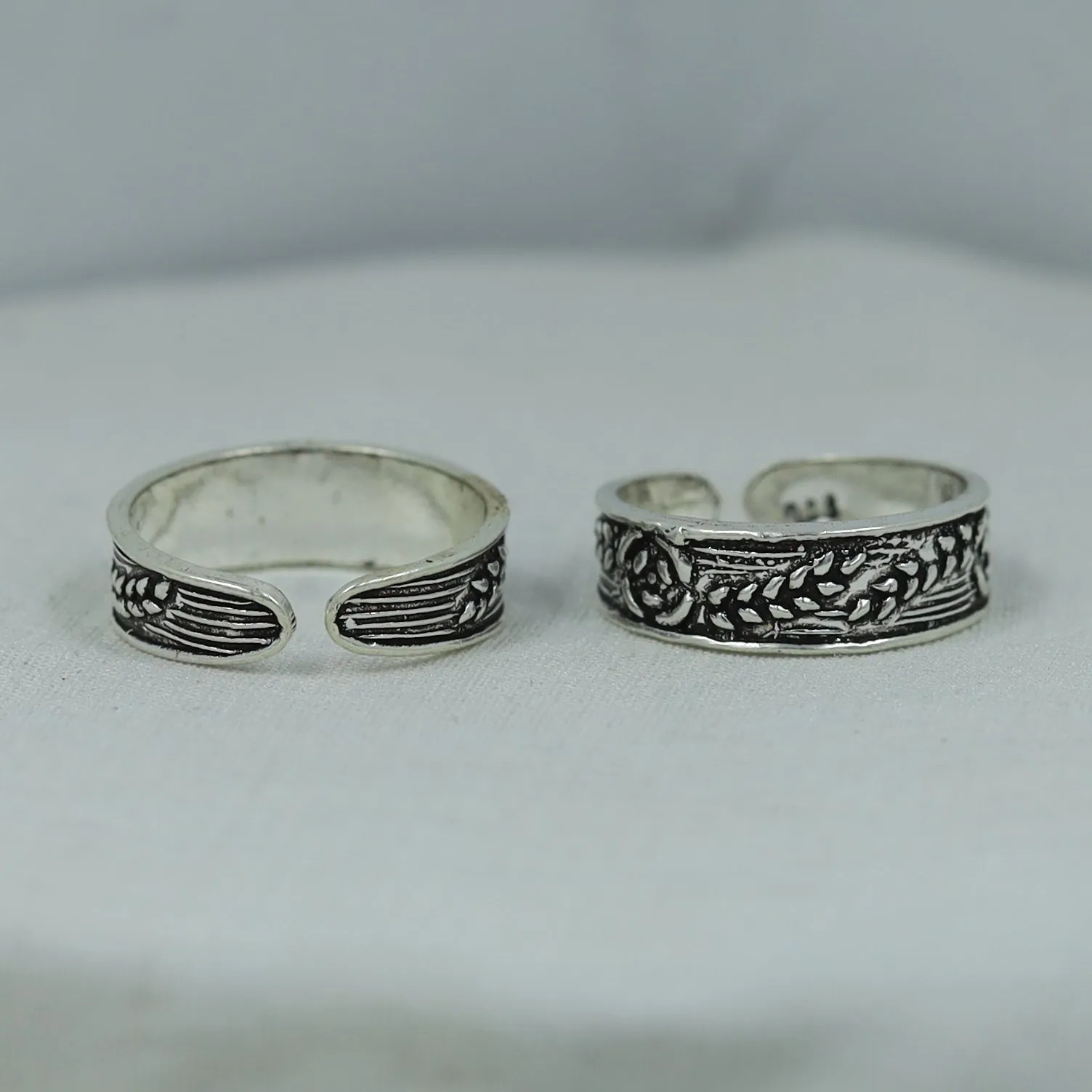 Black Silver Toe Ring 8395-2294