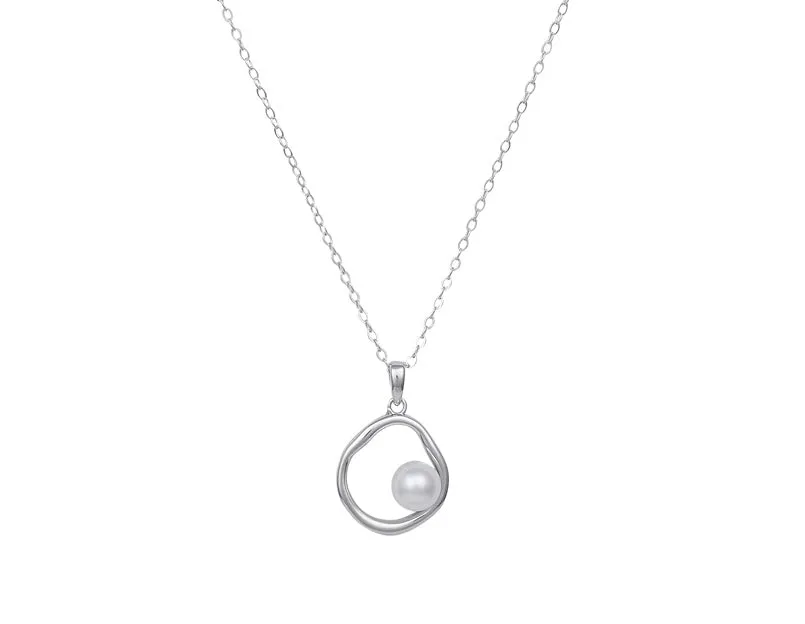 LUNAR EMBRACE PEARL SILVER NECKLACE