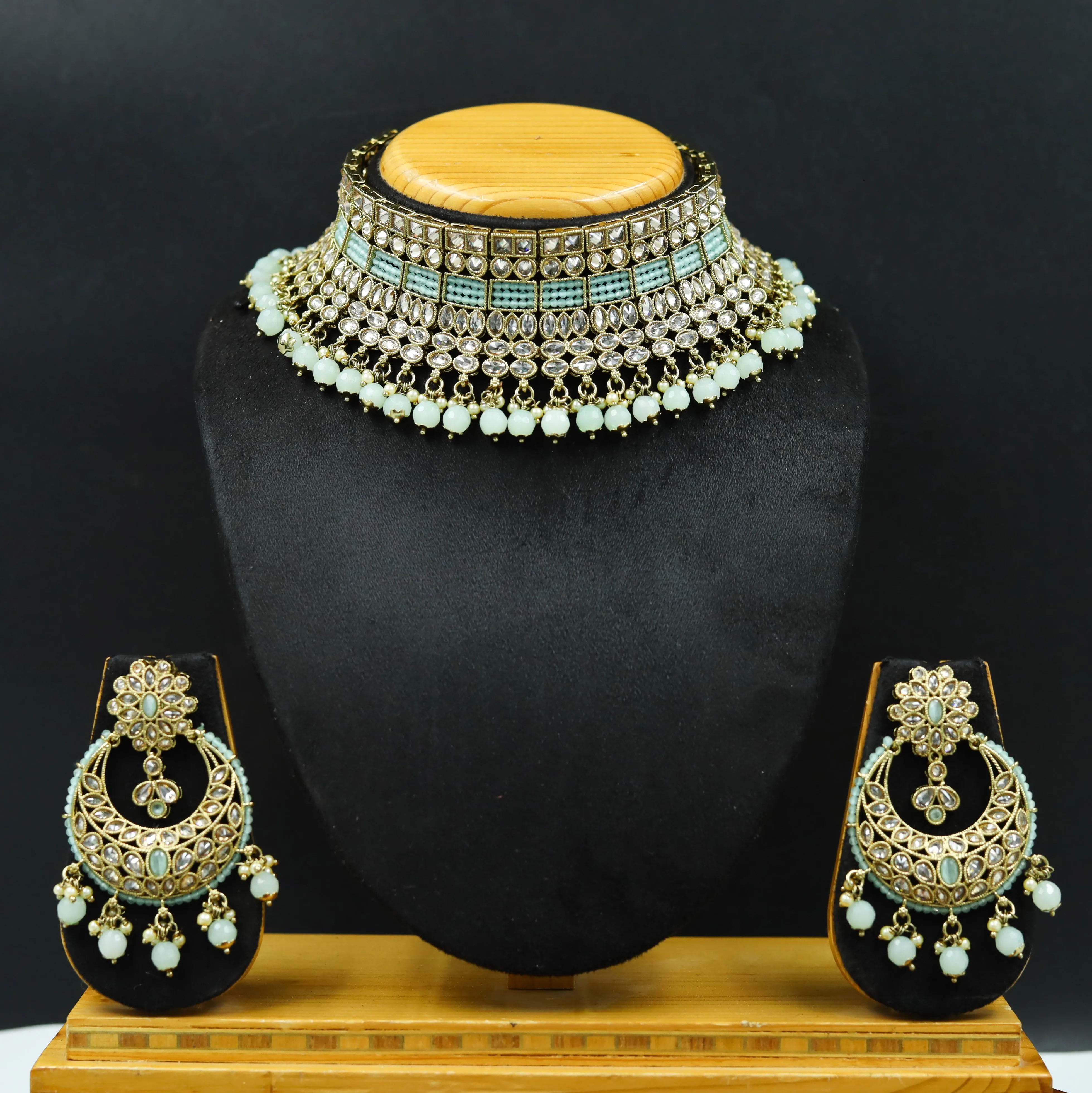 Mint Green Antique Necklace Set 17271-4419
