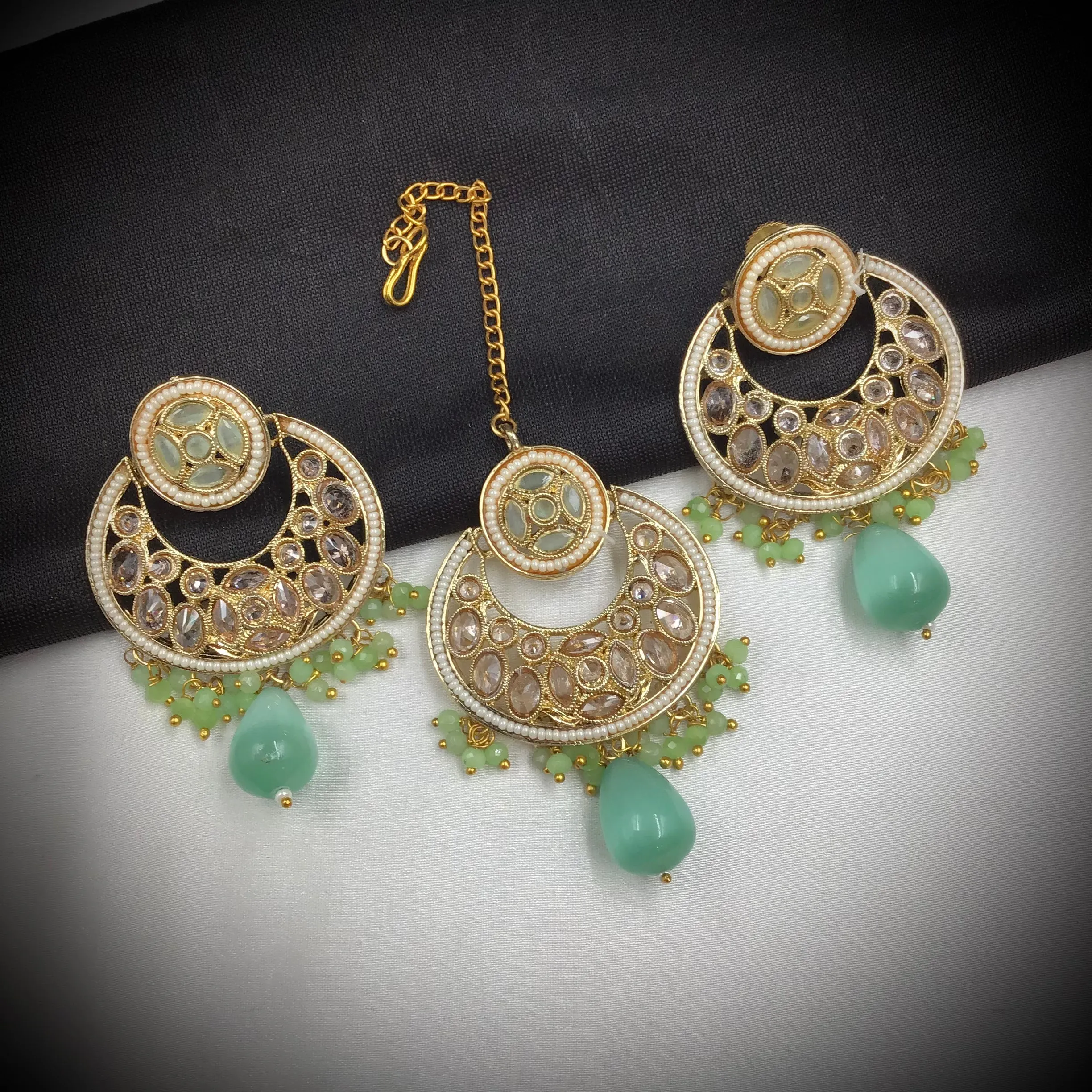 Mint Green Gold Look Necklace Set 18185-5367