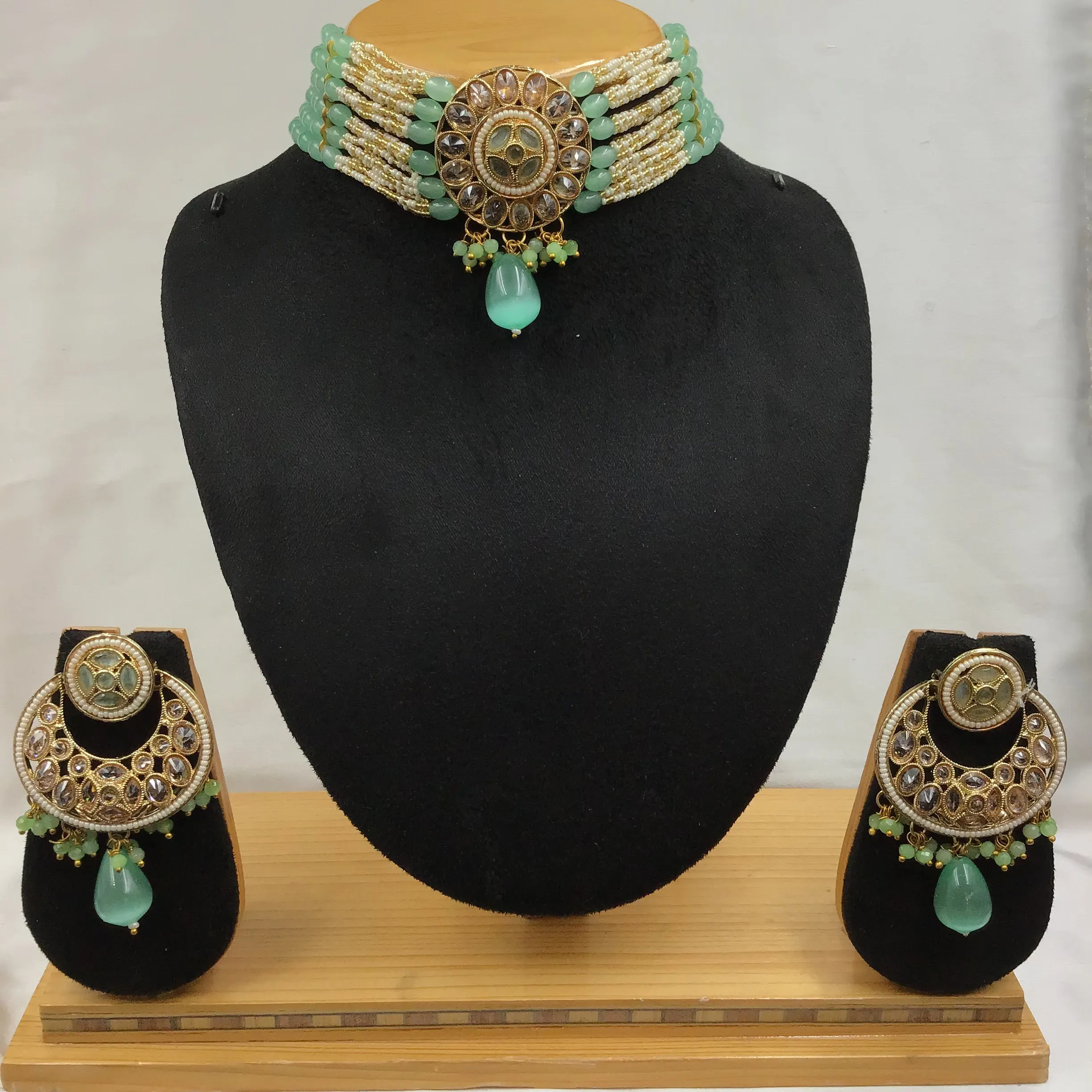 Mint Green Gold Look Necklace Set 18185-5367