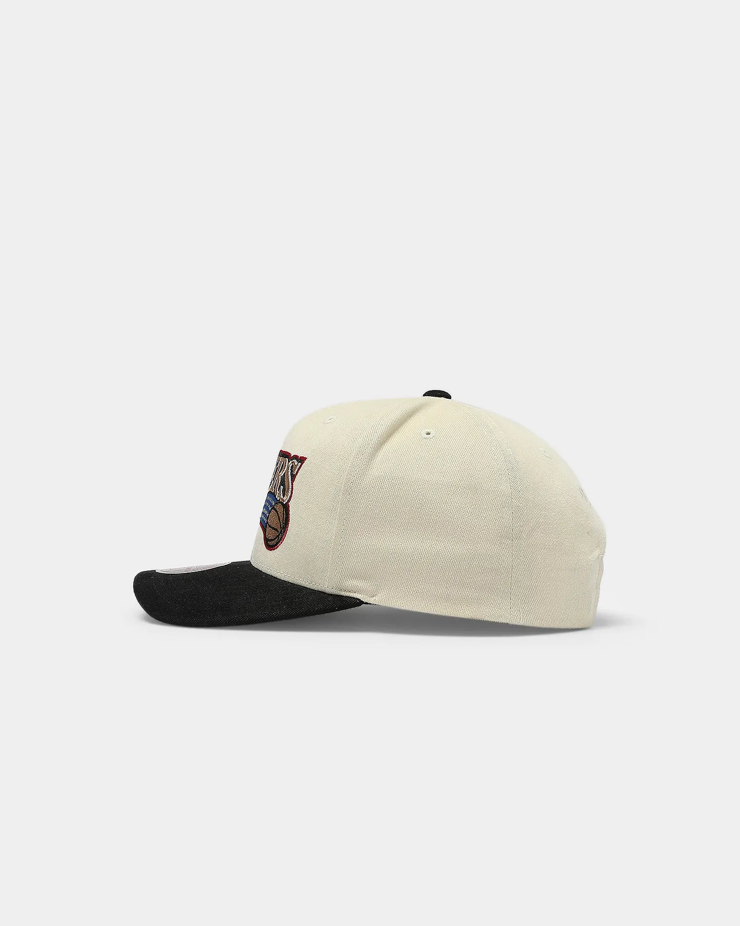 Mitchell & Ness Philadelphia 76ers Pro Crown Snapback Off White/Black
