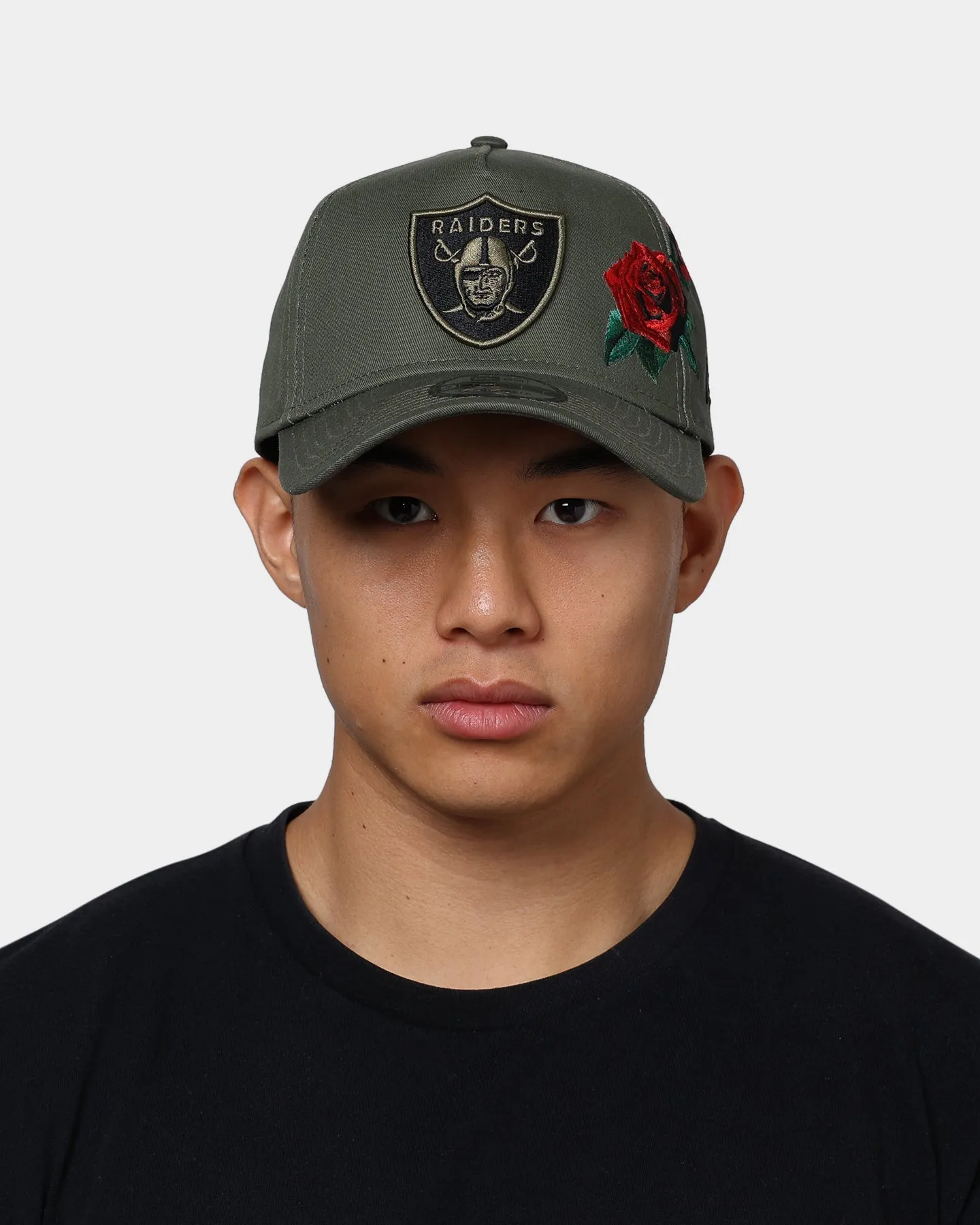 New Era Las Vegas Raiders Rose Hit 9FORTY A-Frame Snapback Olive/Black
